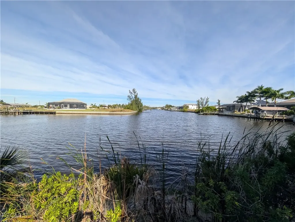 4011 Gulfstream Parkway Cape Coral FL 33993