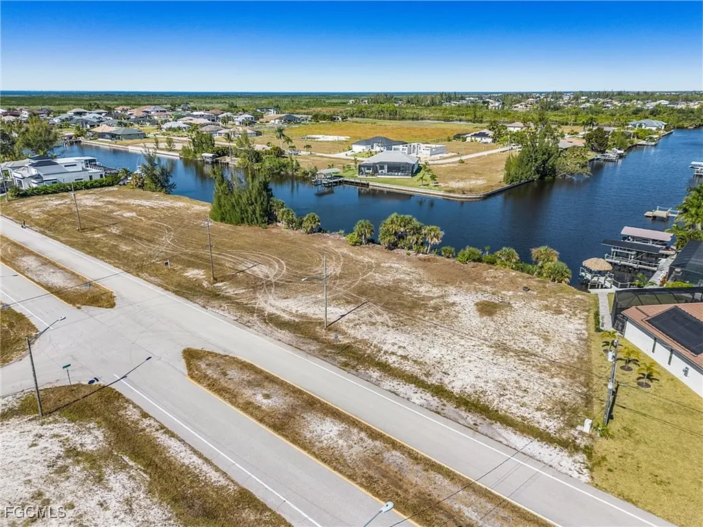 4011 Gulfstream Parkway Cape Coral FL 33993