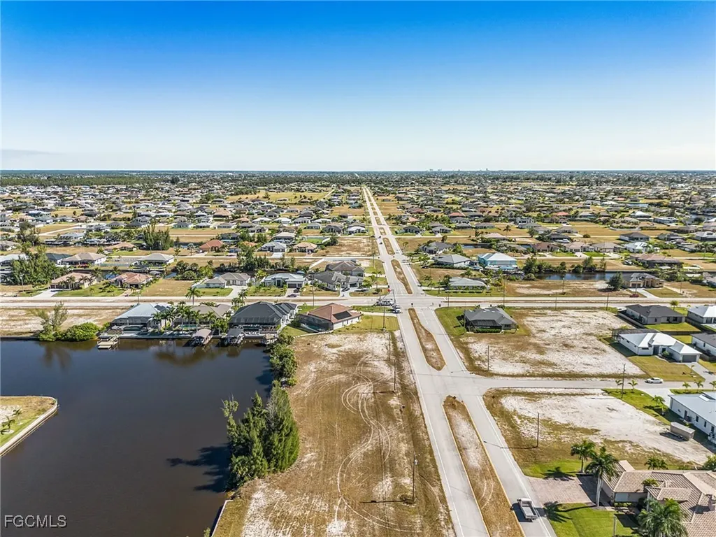 4011 Gulfstream Parkway Cape Coral FL 33993