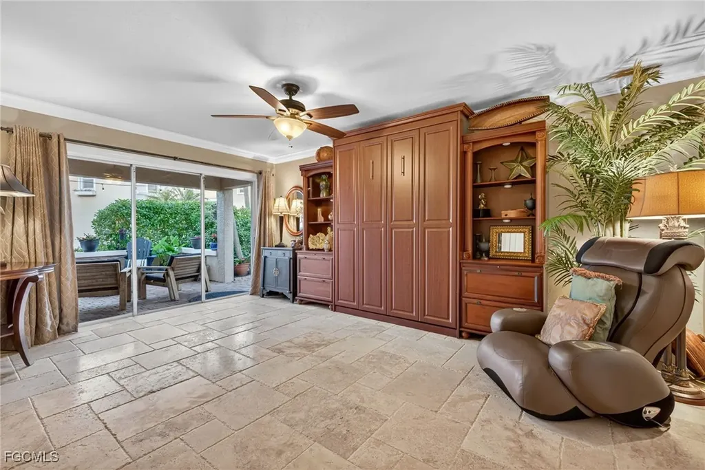 821 James Street Fort Myers FL 33916