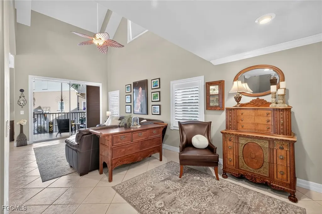821 James Street Fort Myers FL 33916
