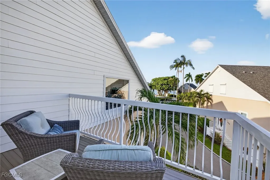 821 James Street Fort Myers FL 33916