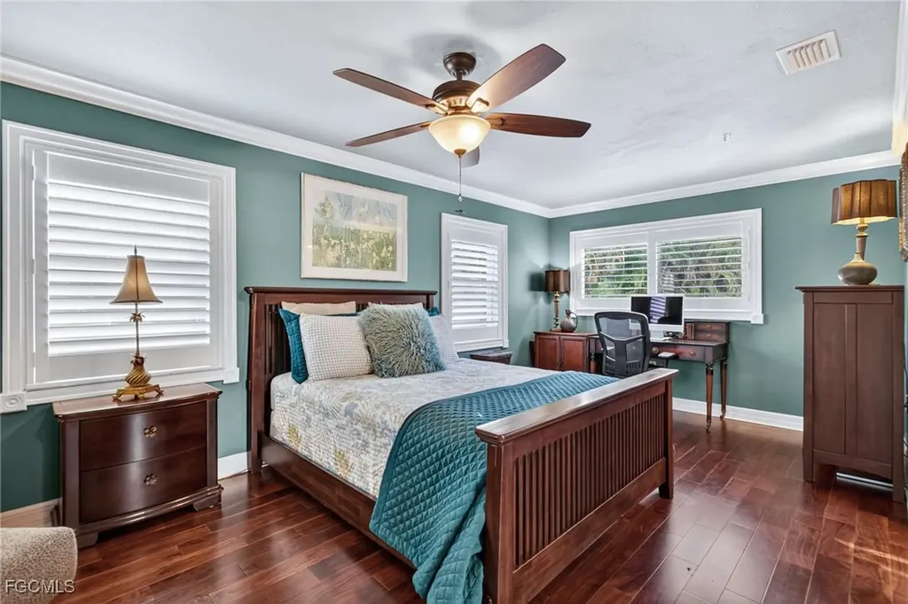 821 James Street Fort Myers FL 33916