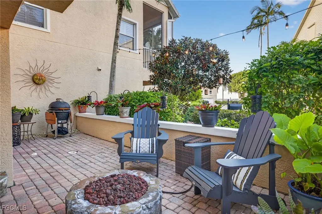 821 James Street Fort Myers FL 33916