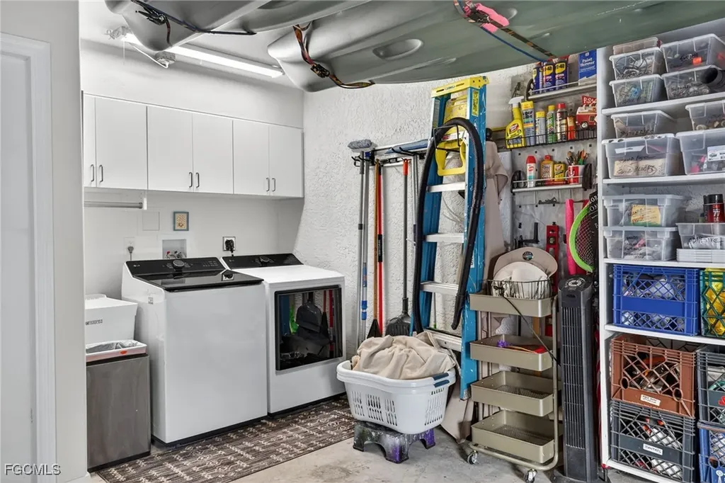 821 James Street Fort Myers FL 33916