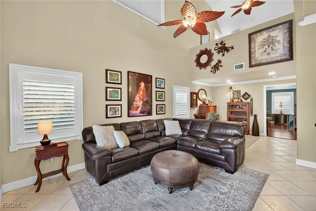 821 James Street Fort Myers FL 33916