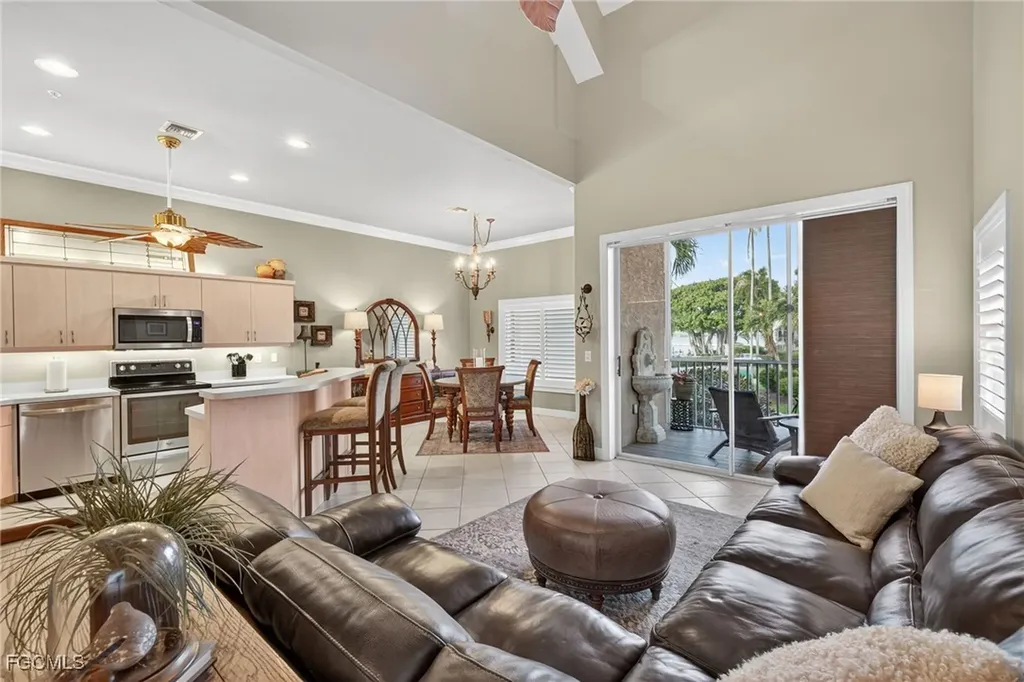 821 James Street Fort Myers FL 33916