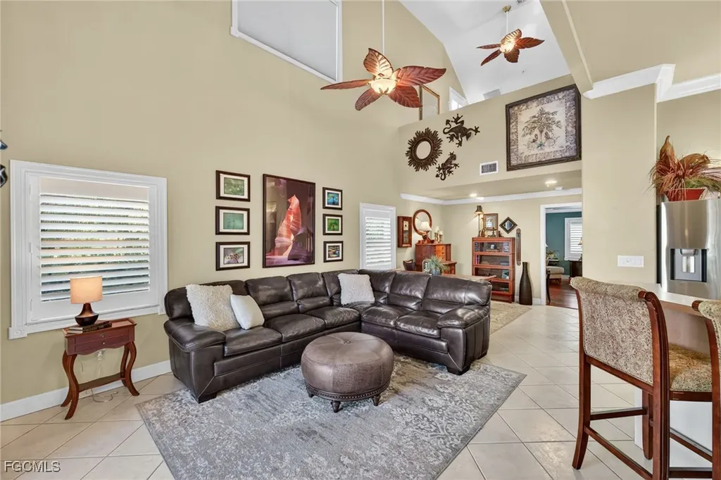 821 James Street Fort Myers FL 33916