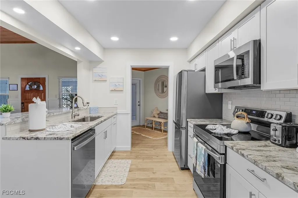 467 Madison Court Fort Myers Beach FL 33931