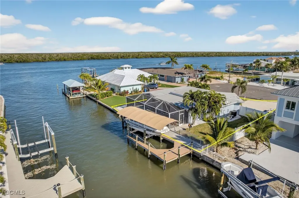 467 Madison Court Fort Myers Beach FL 33931