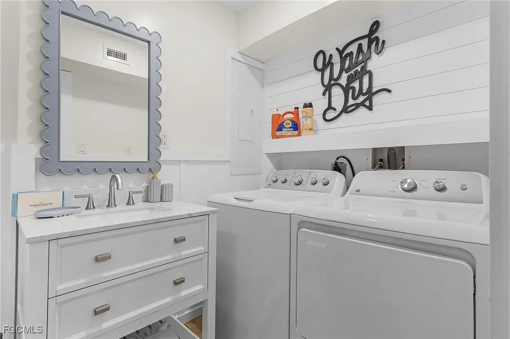 467 Madison Court Fort Myers Beach FL 33931