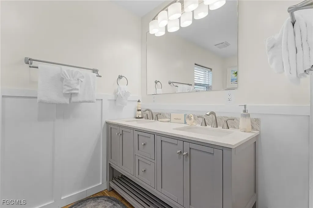 467 Madison Court Fort Myers Beach FL 33931