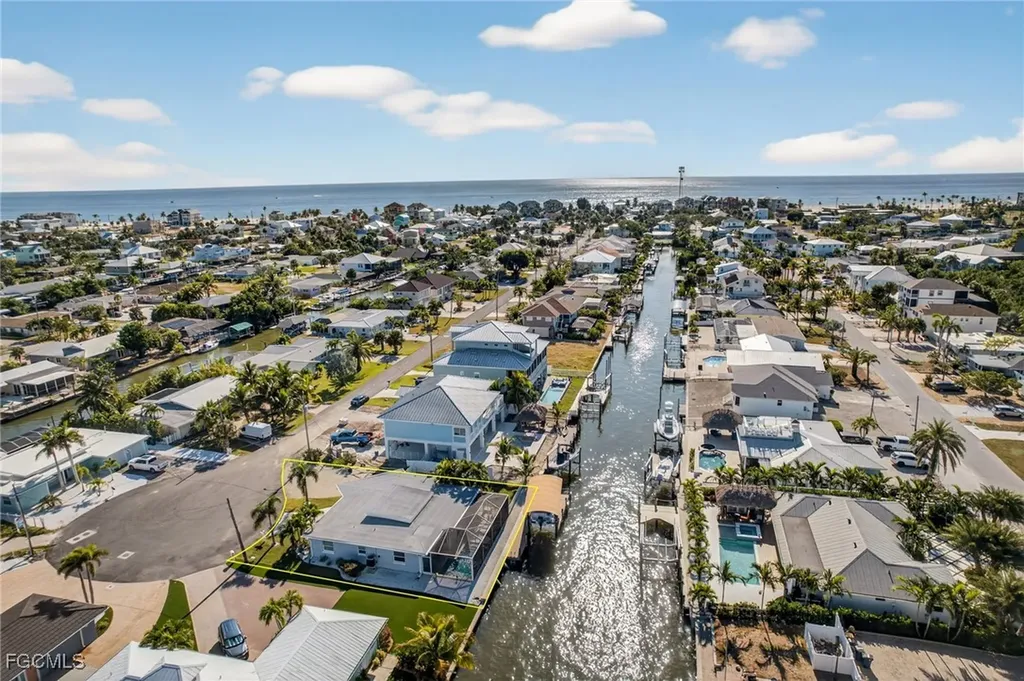 467 Madison Court Fort Myers Beach FL 33931