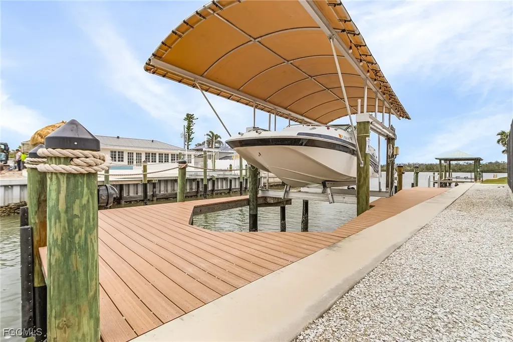 467 Madison Court Fort Myers Beach FL 33931