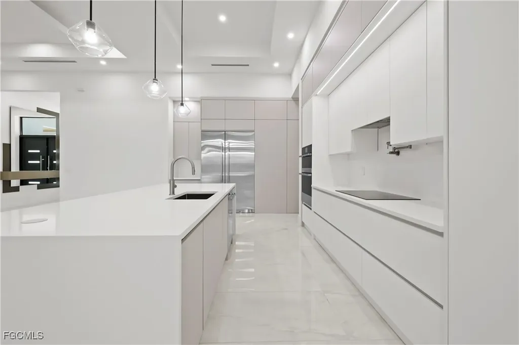 1118 Del Prado Boulevard N Cape Coral FL 33909