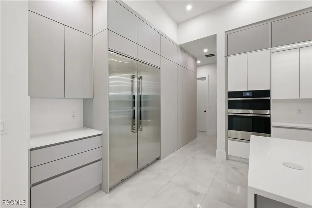 1118 Del Prado Boulevard N Cape Coral FL 33909