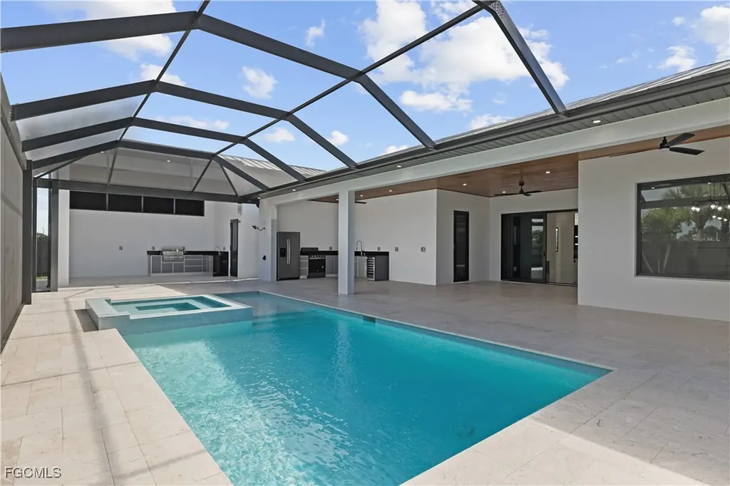 1118 Del Prado Boulevard N Cape Coral FL 33909