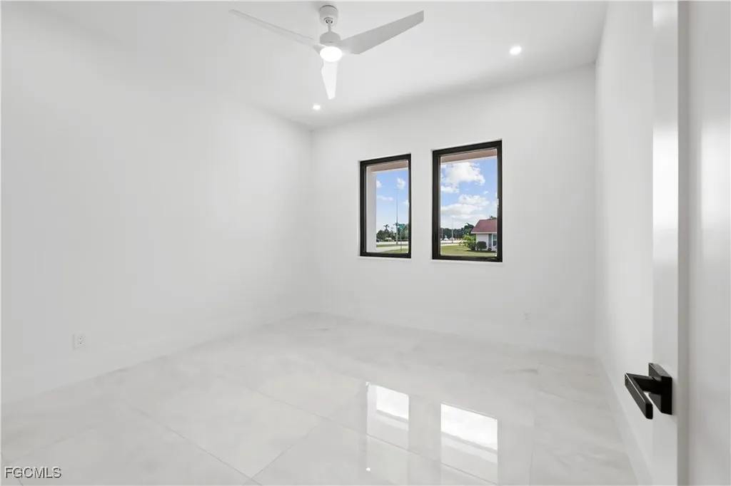 1118 Del Prado Boulevard N Cape Coral FL 33909