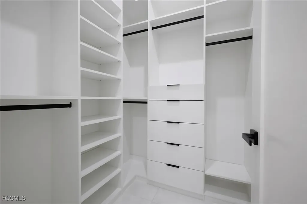 1118 Del Prado Boulevard N Cape Coral FL 33909