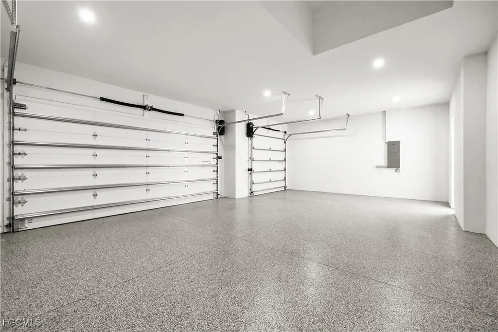 1118 Del Prado Boulevard N Cape Coral FL 33909