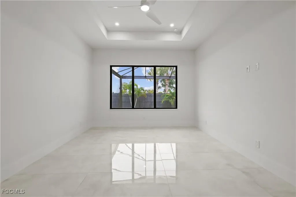 1118 Del Prado Boulevard N Cape Coral FL 33909