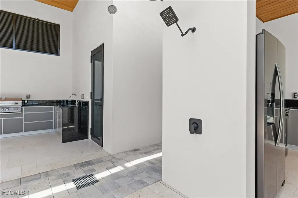 1118 Del Prado Boulevard N Cape Coral FL 33909