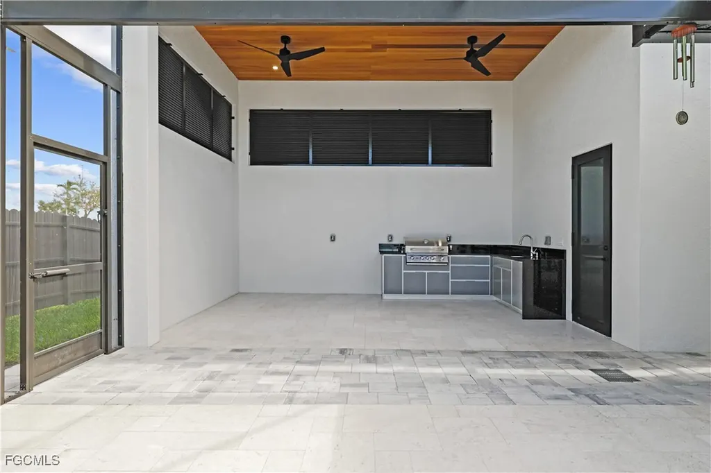 1118 Del Prado Boulevard N Cape Coral FL 33909