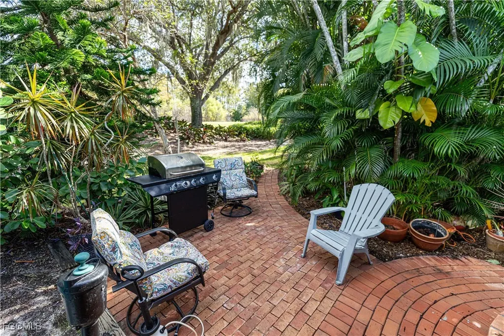 9411 Old Hickory Circle Fort Myers FL 33912