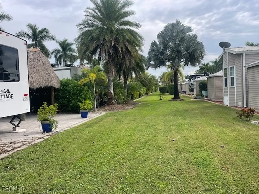 5202 Marsh Mallow Trail Fort Myers FL 33905