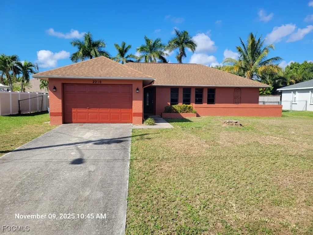2210 SE 11th Avenue Cape Coral FL 33990