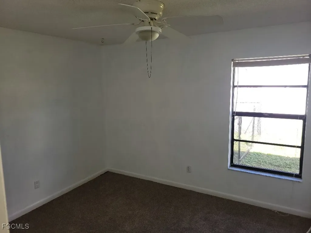 2210 SE 11th Avenue Cape Coral FL 33990