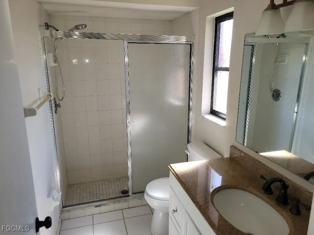 2210 SE 11th Avenue Cape Coral FL 33990