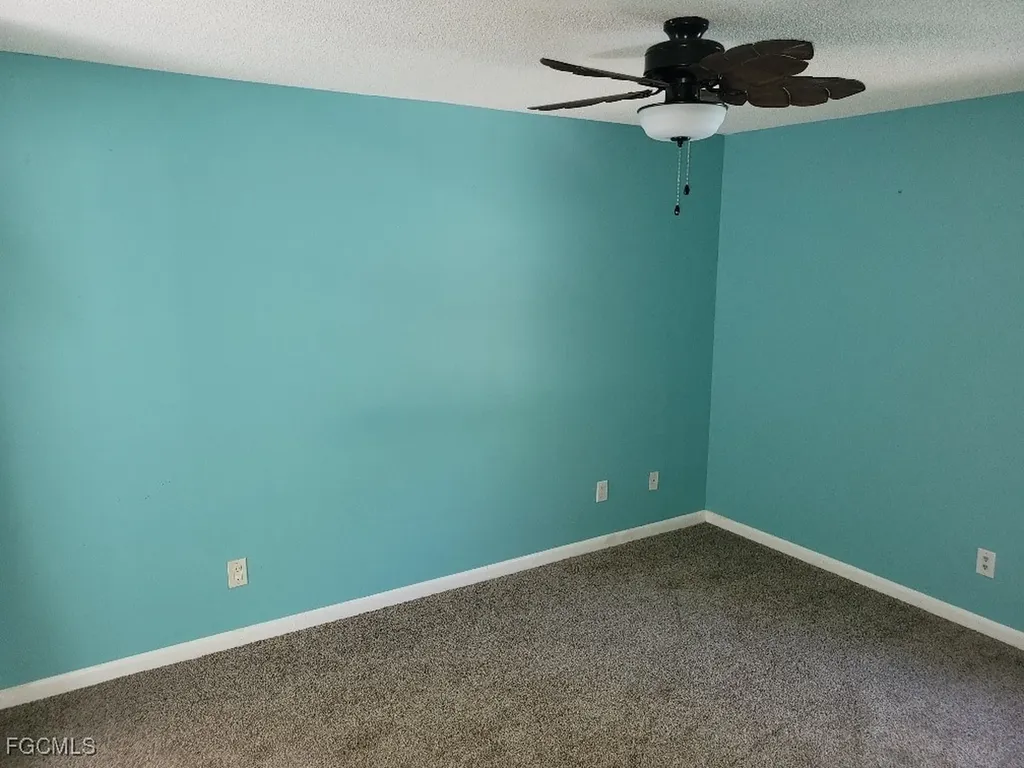 2210 SE 11th Avenue Cape Coral FL 33990