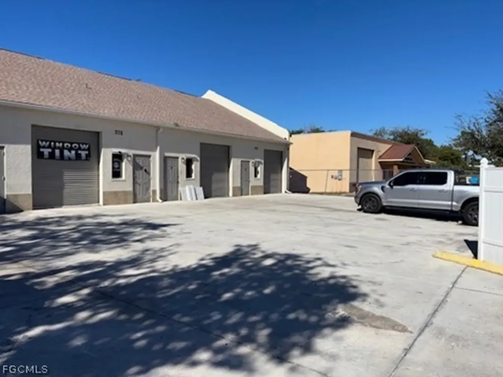 326 NE 3rd Avenue Cape Coral FL 33909