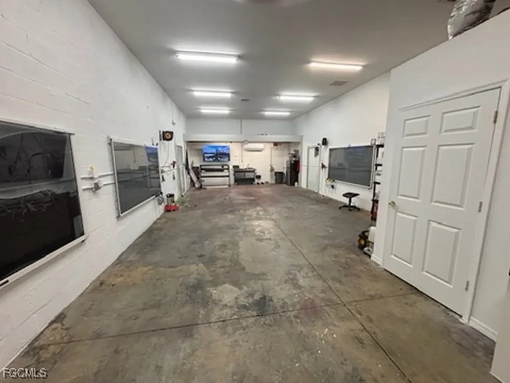 326 NE 3rd Avenue Cape Coral FL 33909