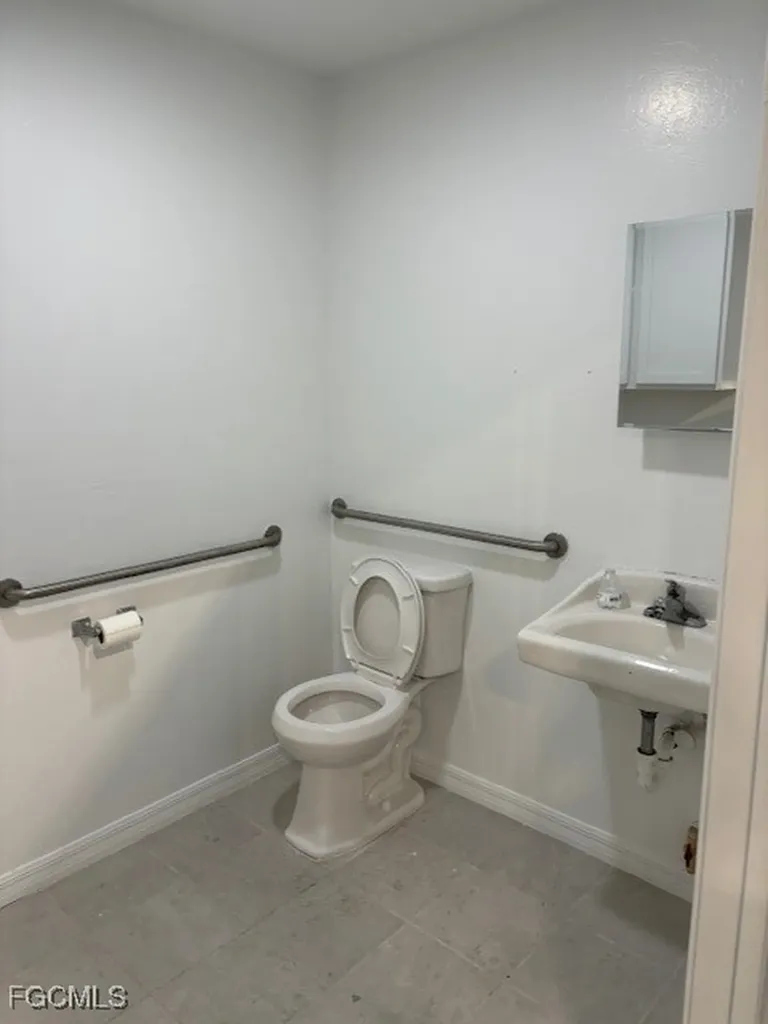 326 NE 3rd Avenue Cape Coral FL 33909