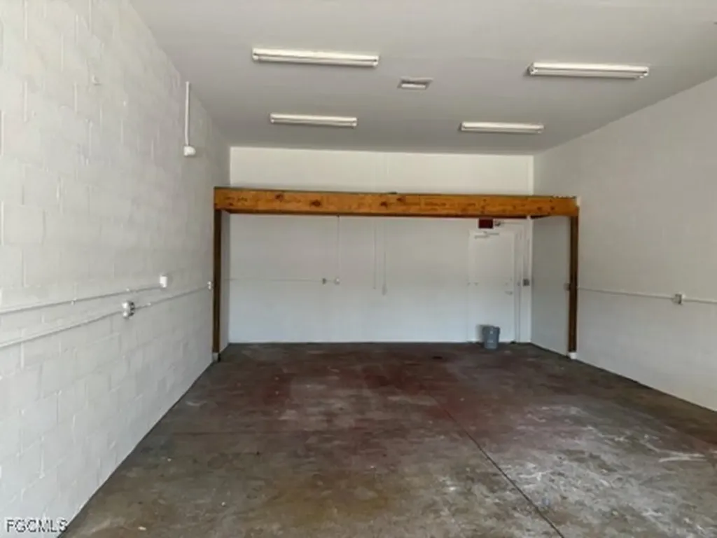 326 NE 3rd Avenue Cape Coral FL 33909