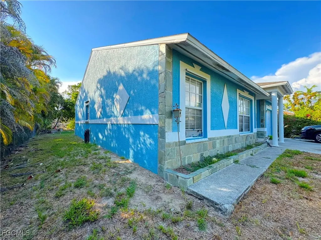 5353 Martin Street Naples FL 34113