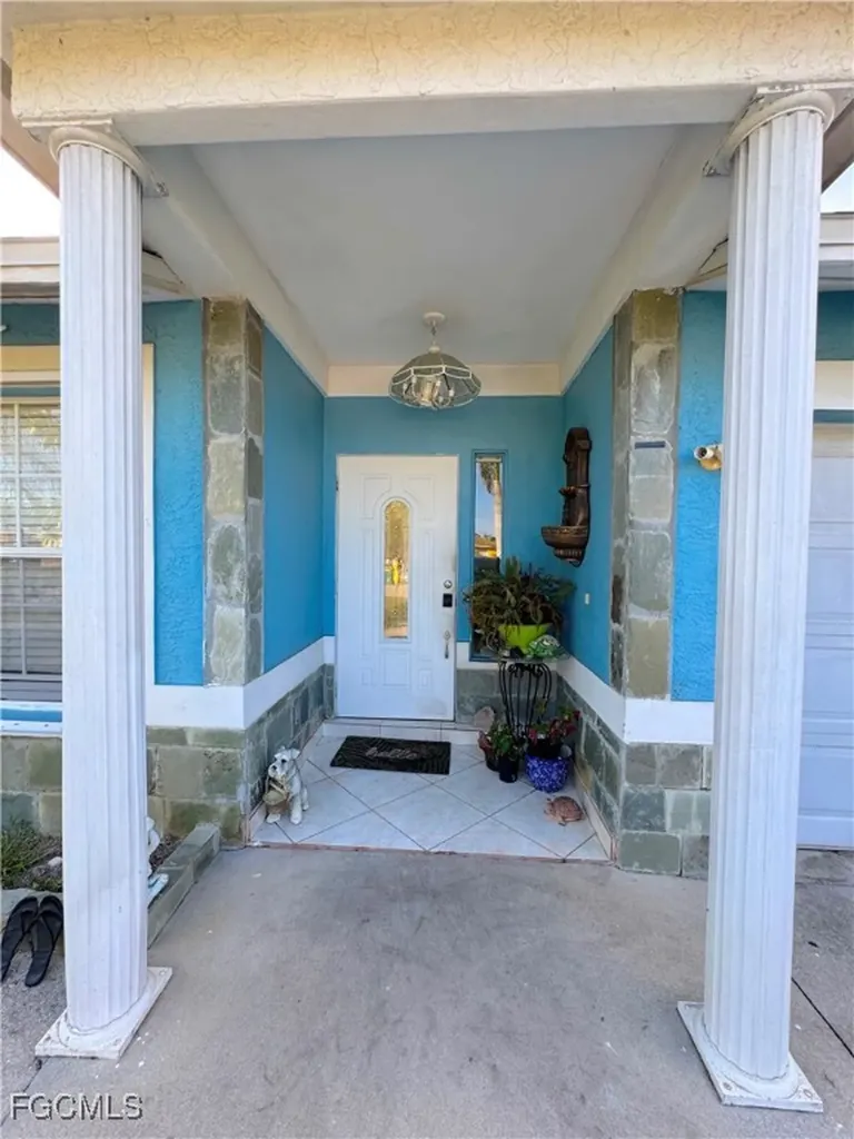 5353 Martin Street Naples FL 34113