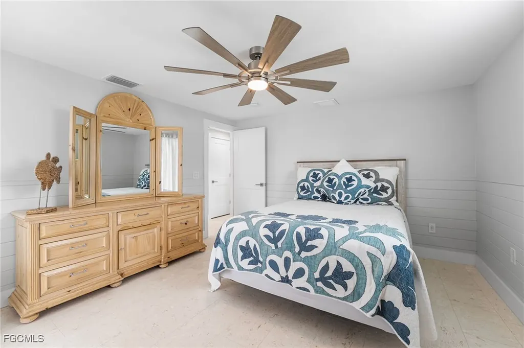 250 Donora Boulevard Fort Myers Beach FL 33931