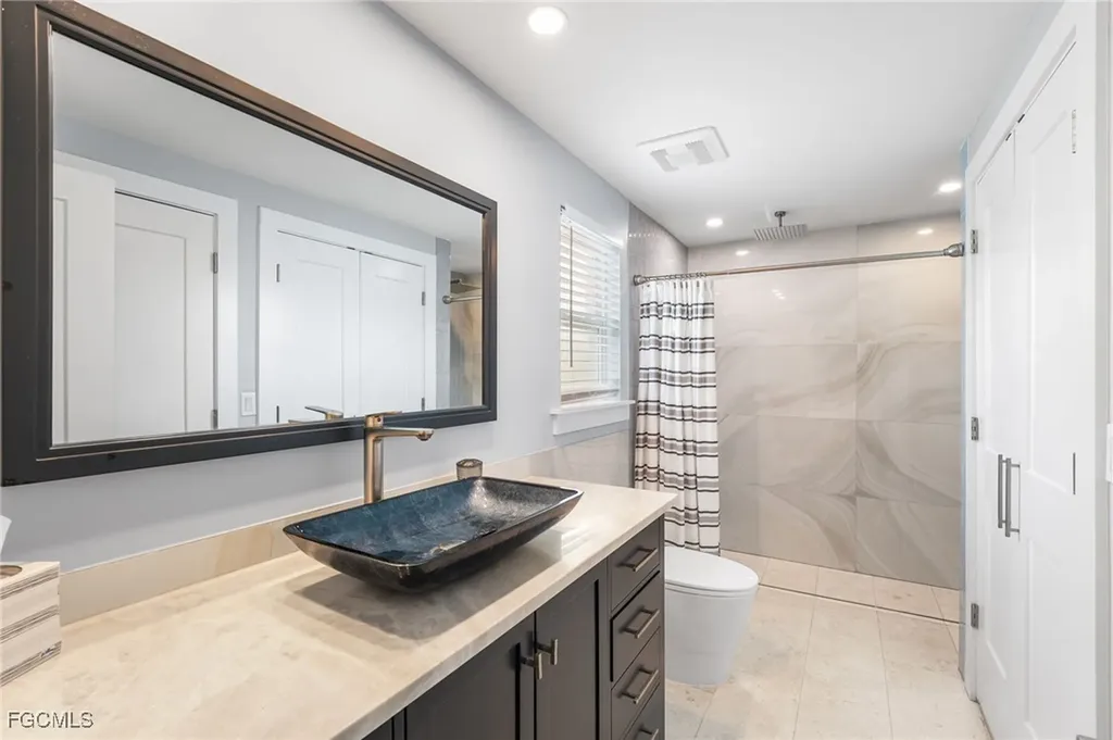 250 Donora Boulevard Fort Myers Beach FL 33931