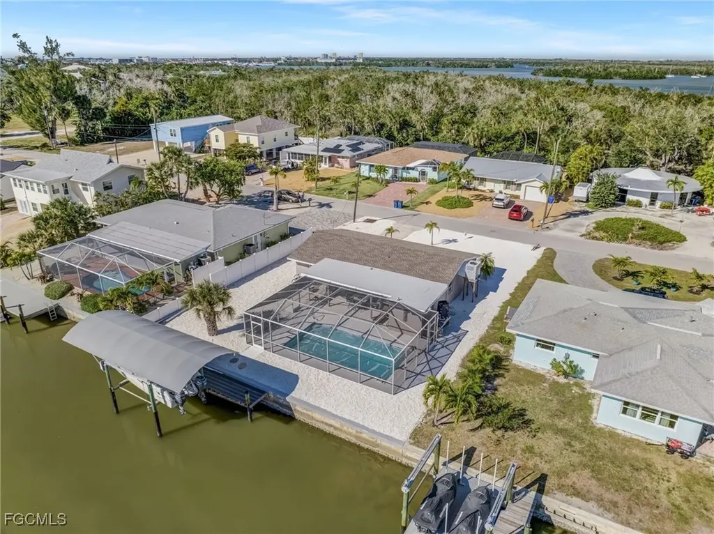 250 Donora Boulevard Fort Myers Beach FL 33931