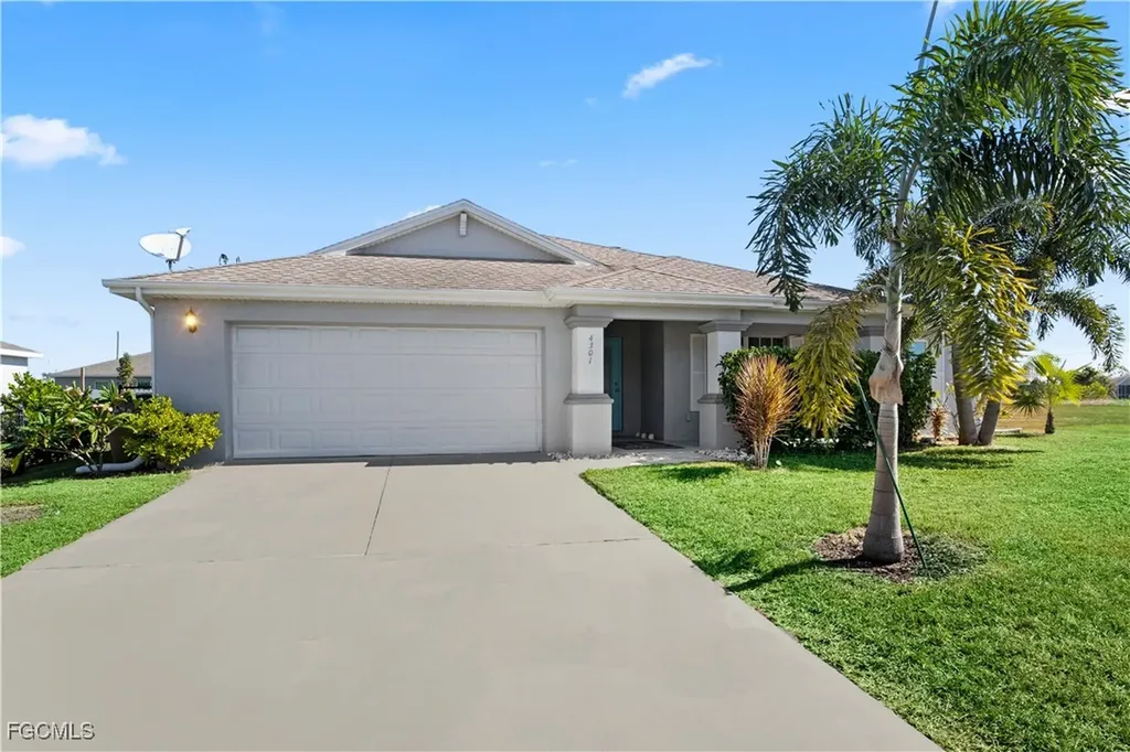 4301 NE 9th Place Cape Coral FL 33909
