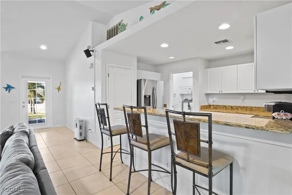 4301 NE 9th Place Cape Coral FL 33909