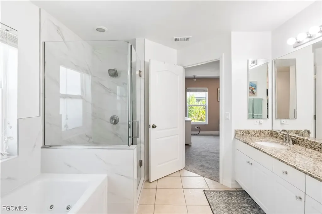 4301 NE 9th Place Cape Coral FL 33909