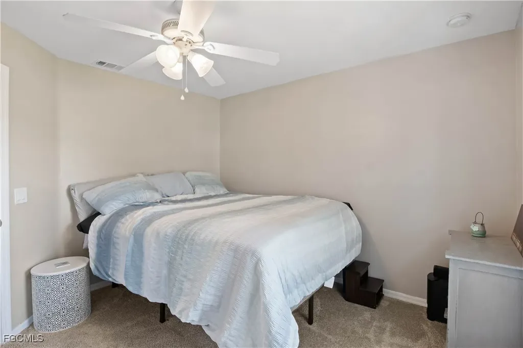 4301 NE 9th Place Cape Coral FL 33909