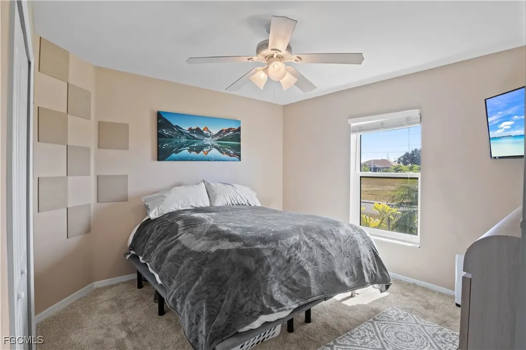 4301 NE 9th Place Cape Coral FL 33909