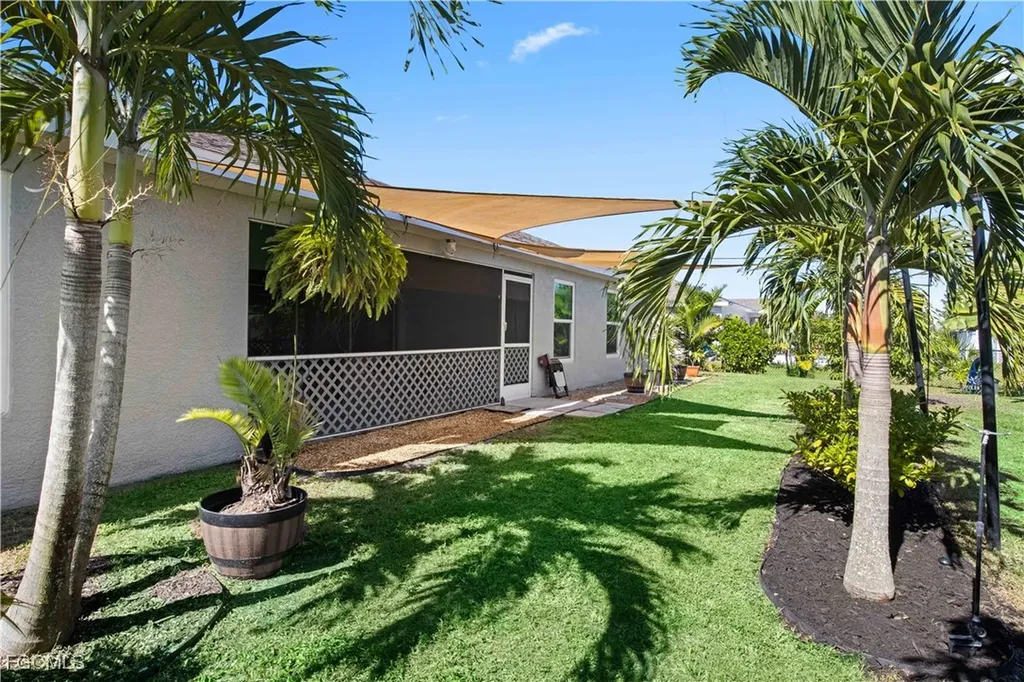 4301 NE 9th Place Cape Coral FL 33909