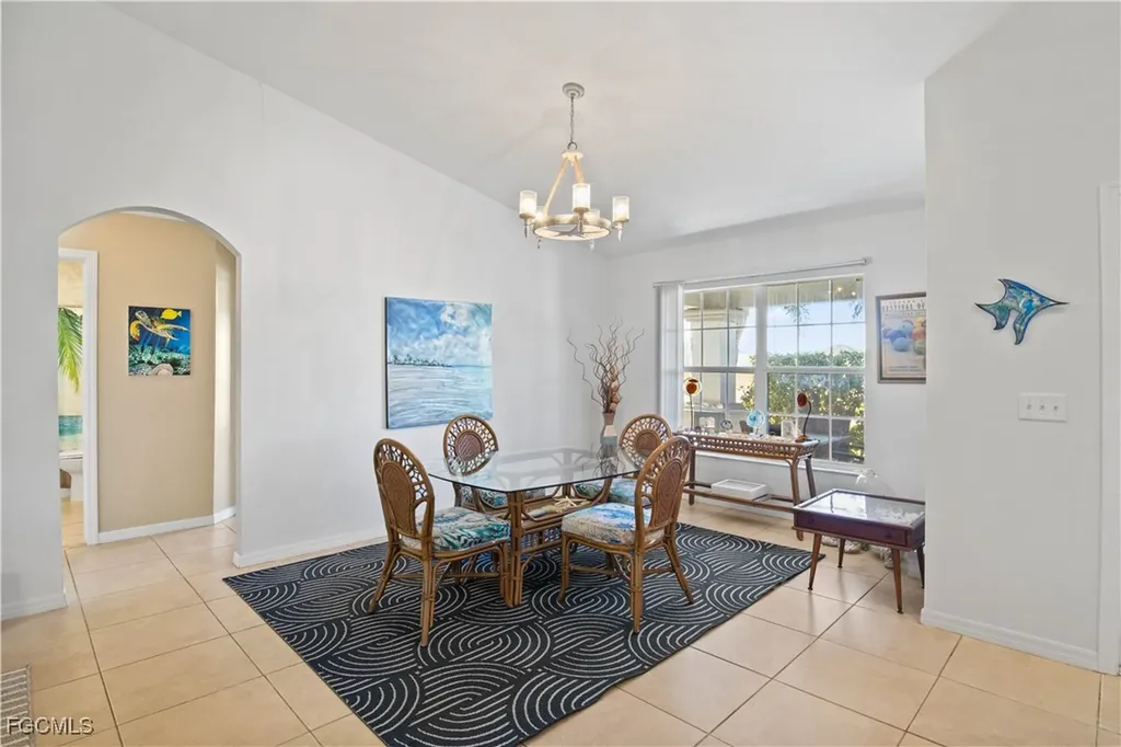4301 NE 9th Place Cape Coral FL 33909