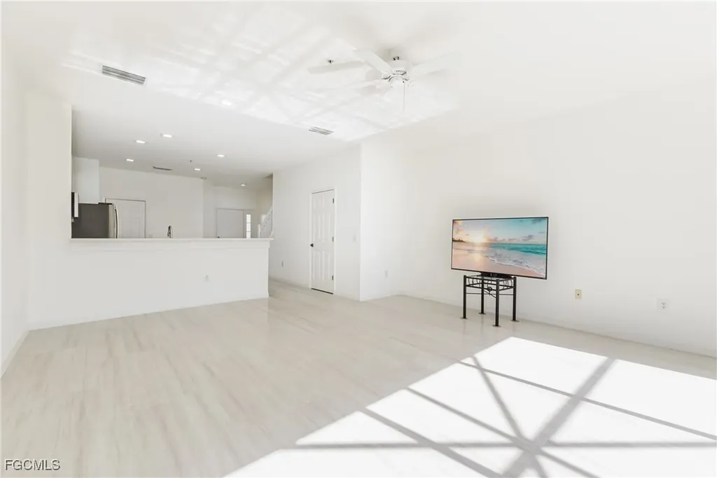 827 Hampton Circle Naples FL 34105